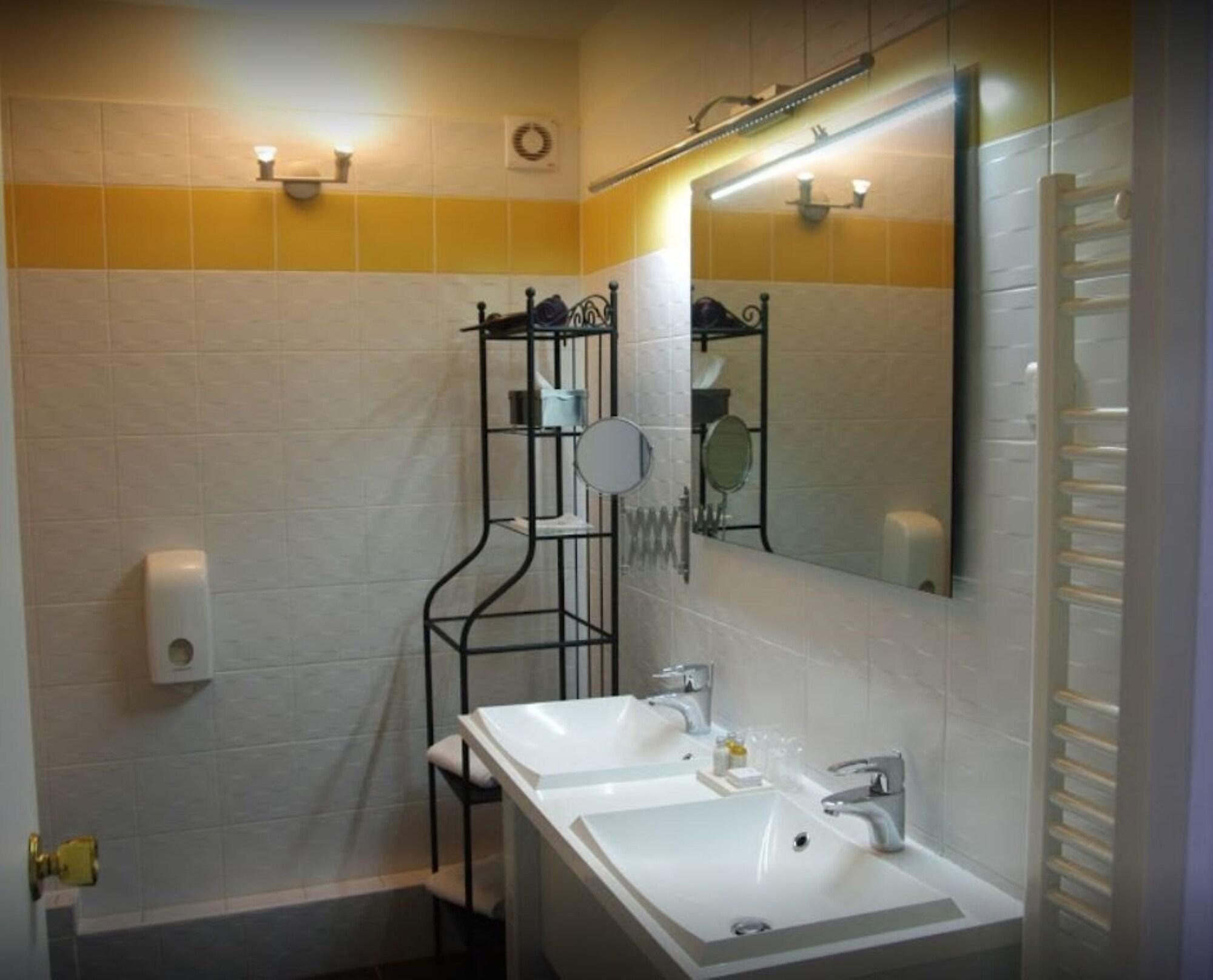 Best Western Blanche De Castille Dourdan Εξωτερικό φωτογραφία