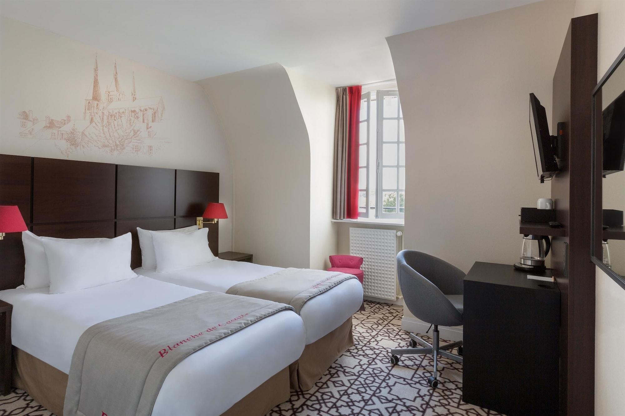 Best Western Blanche De Castille Dourdan Εξωτερικό φωτογραφία