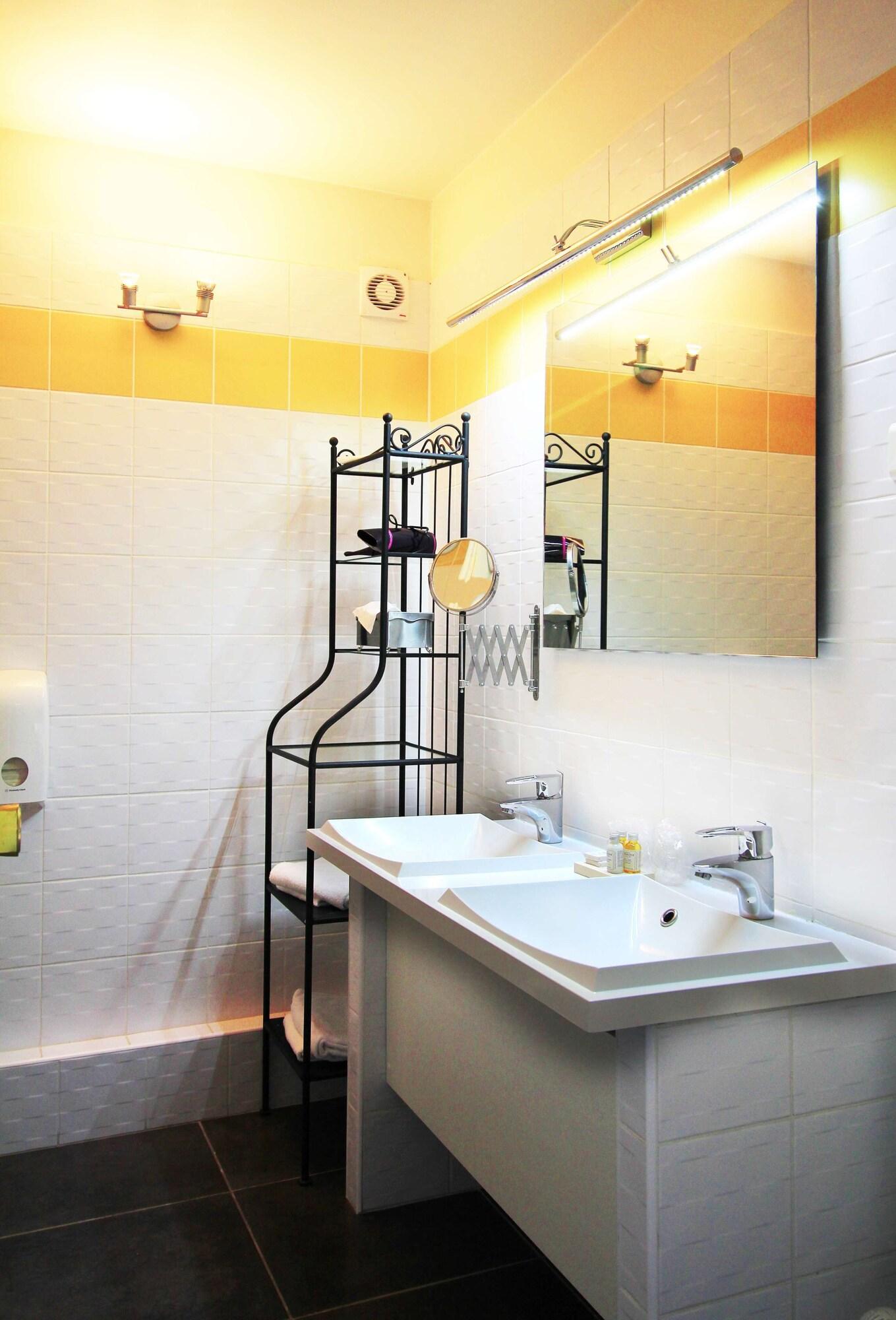 Best Western Blanche De Castille Dourdan Εξωτερικό φωτογραφία