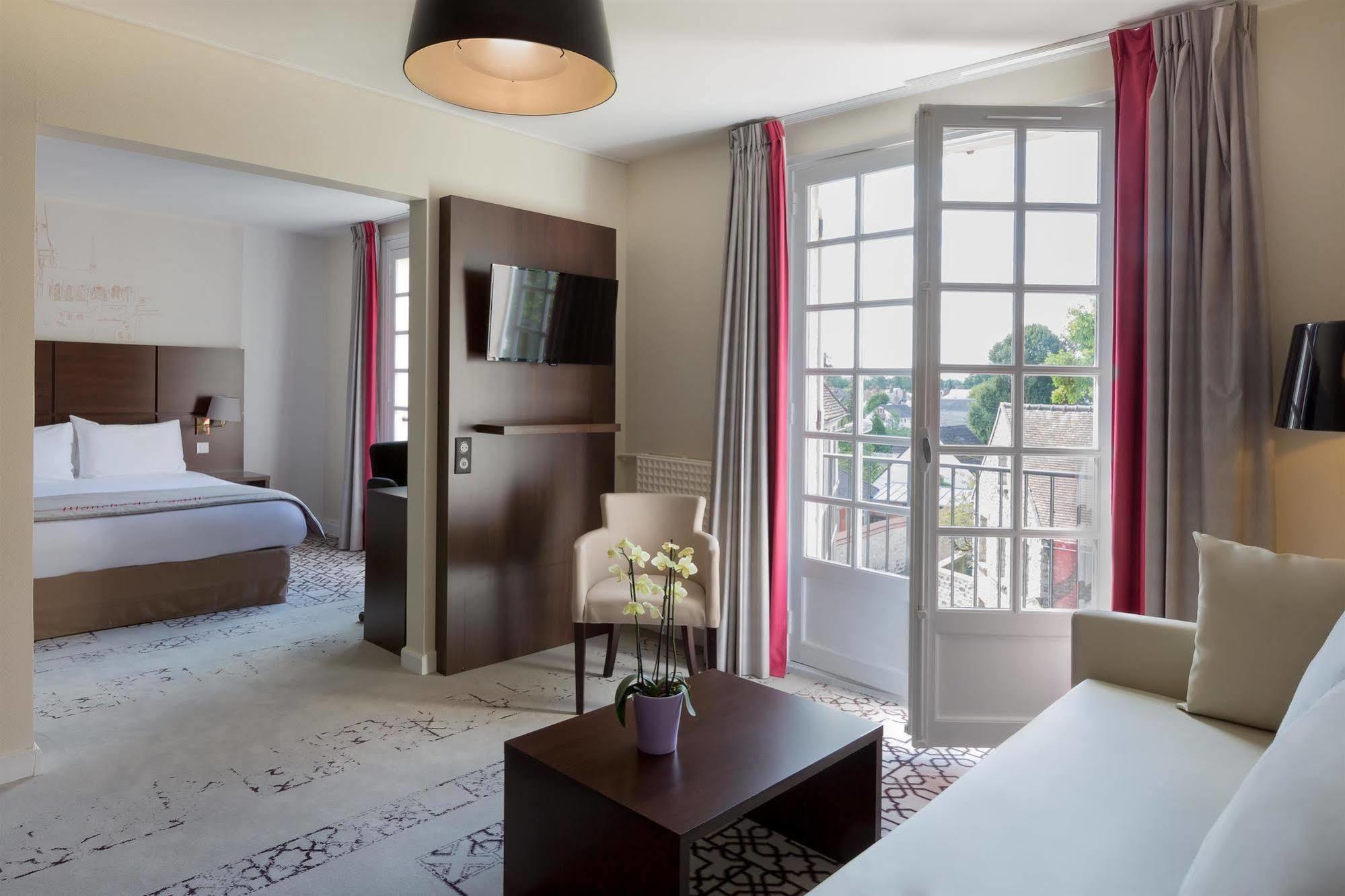 Best Western Blanche De Castille Dourdan Εξωτερικό φωτογραφία
